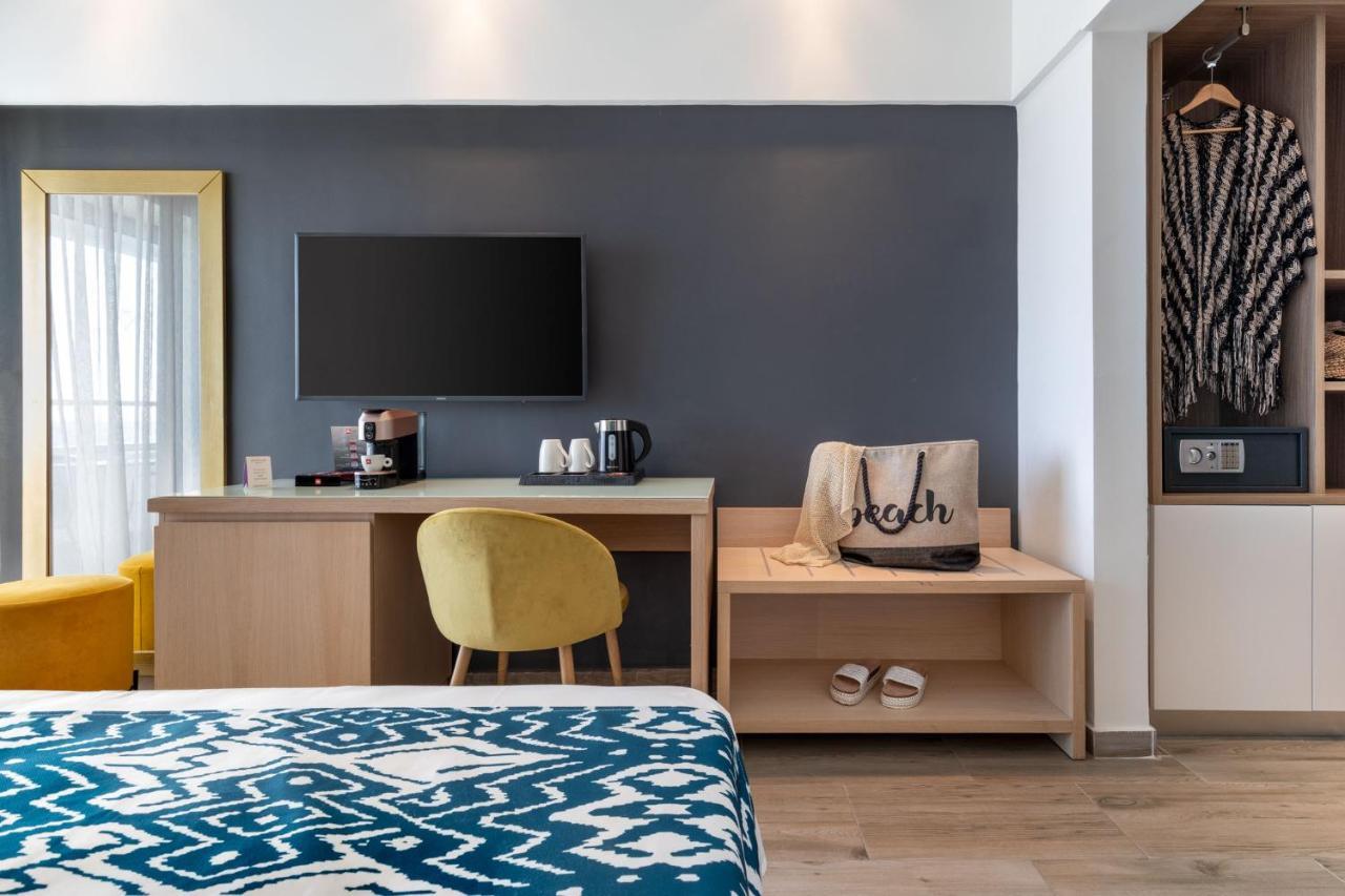 Privilege Room with Kingsize bed and Balcony with Sea View,1187072527:JPEG