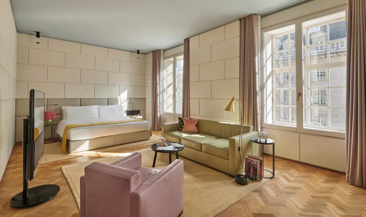 Grand Junior Suite,1722945862:JPEG