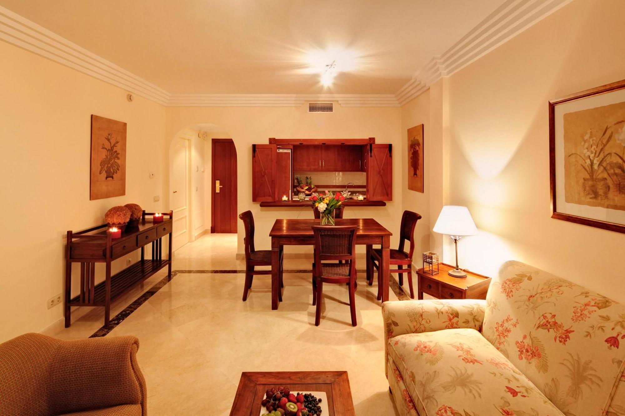 One-Bedroom Apartment,1207635778:JPEG