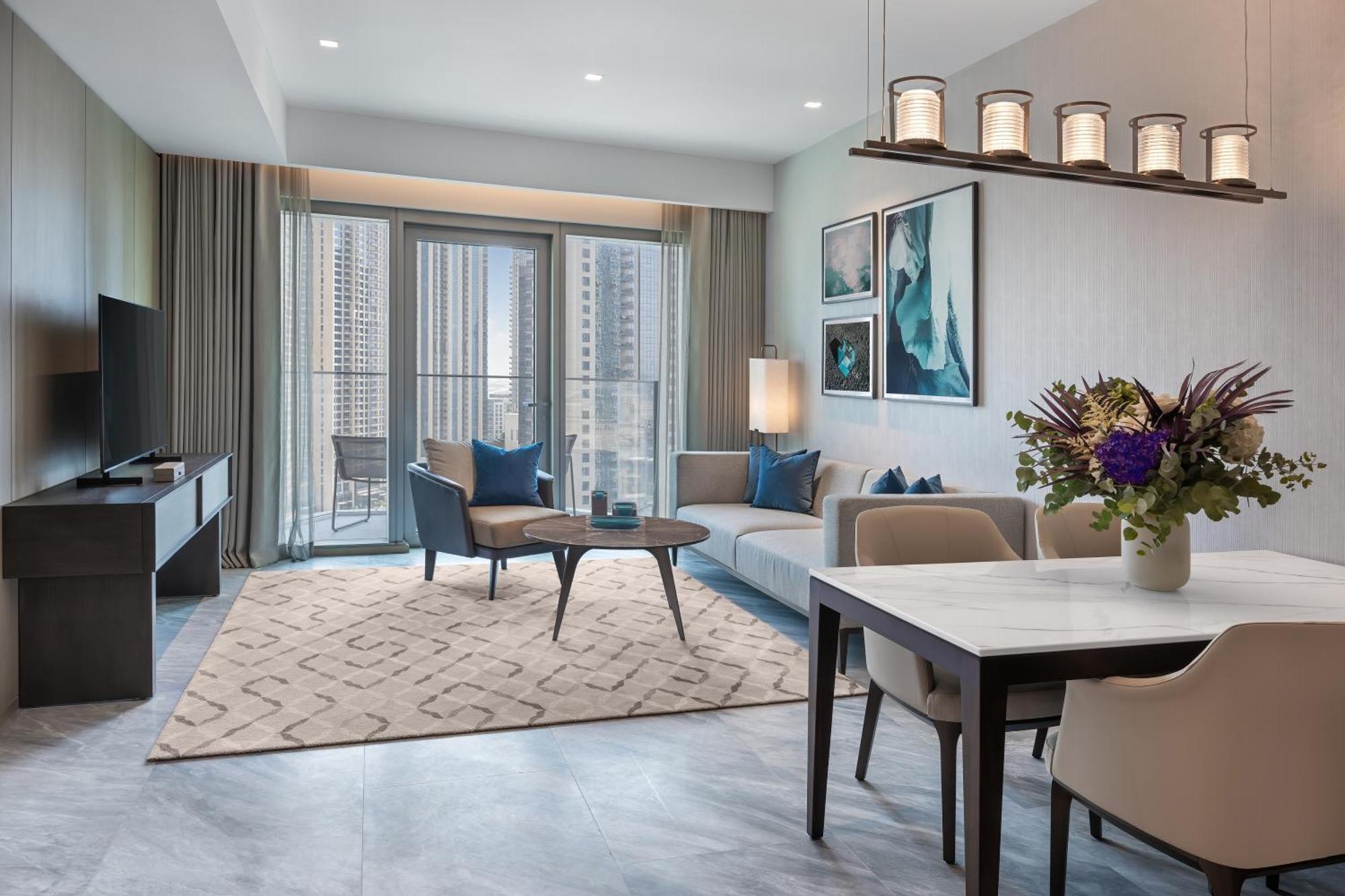 Executive Suite with Balcony - Includes Breakfast, Afternoon Tea and Evening Canapes (Served at our Restaurant)