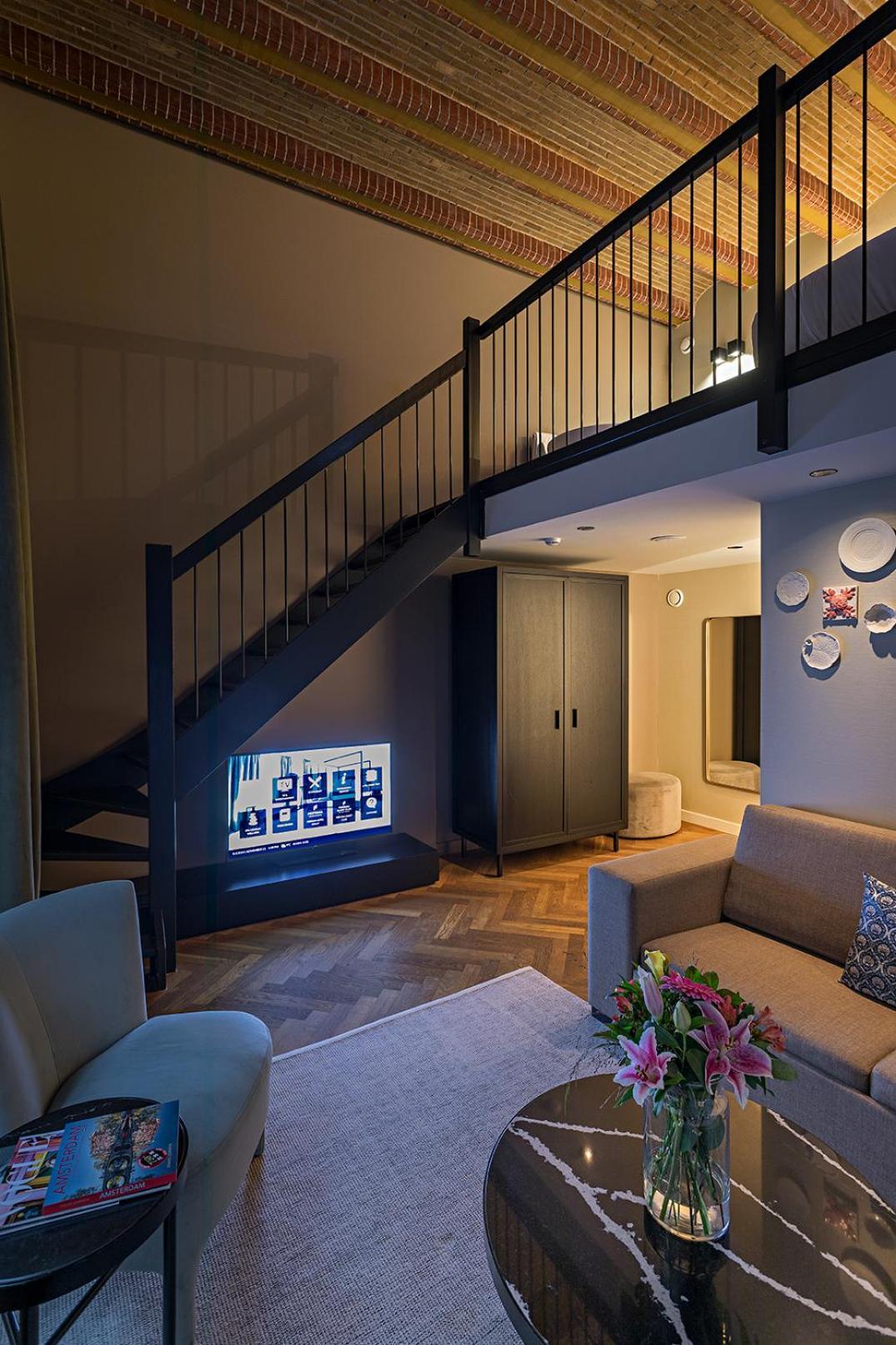 Suite Mezzanine (2 Adults + 2 Children),1501609921:JPEG