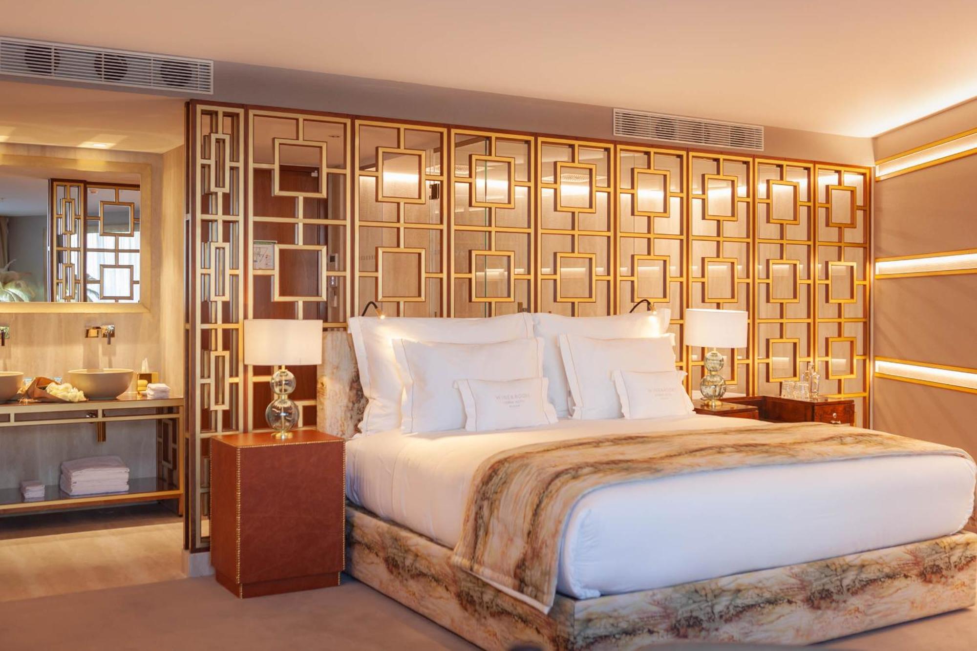 Suite,1549041907:JPEG