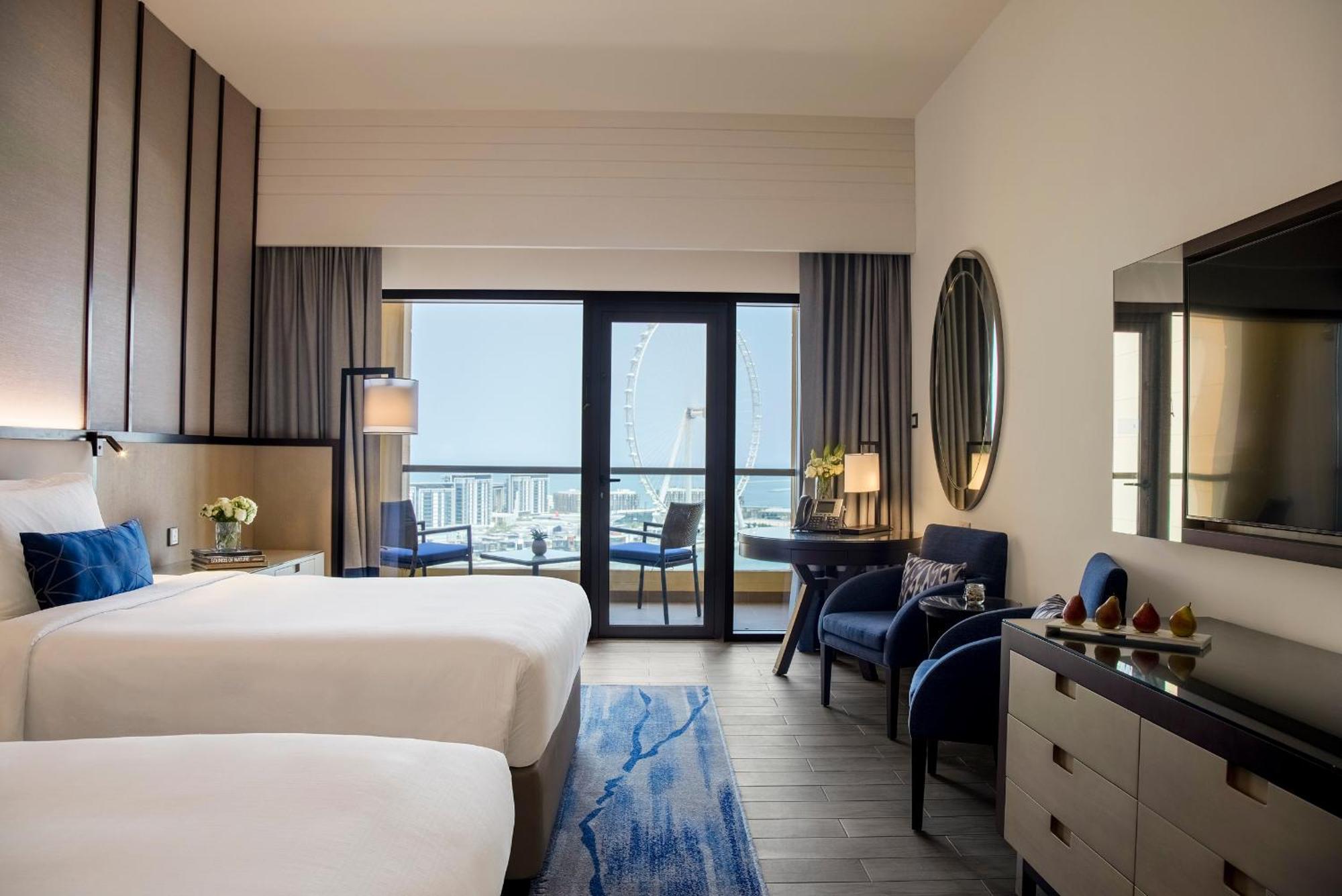 Sea Front View Room Balcony Twin Bed,1552525963:JPEG