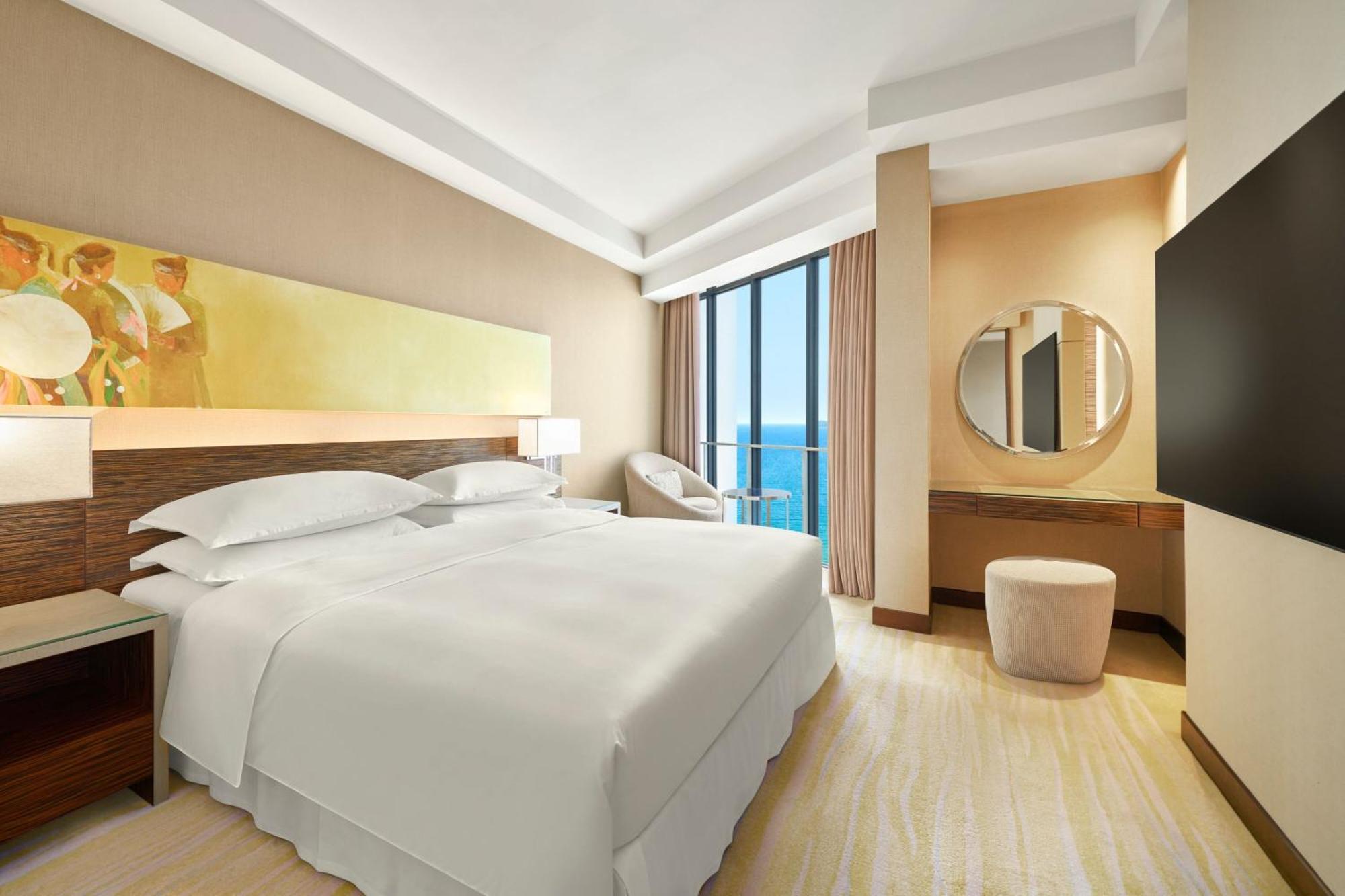 One-Bedroom Executive Suite Ocean View Balcony,1592894060:JPEG