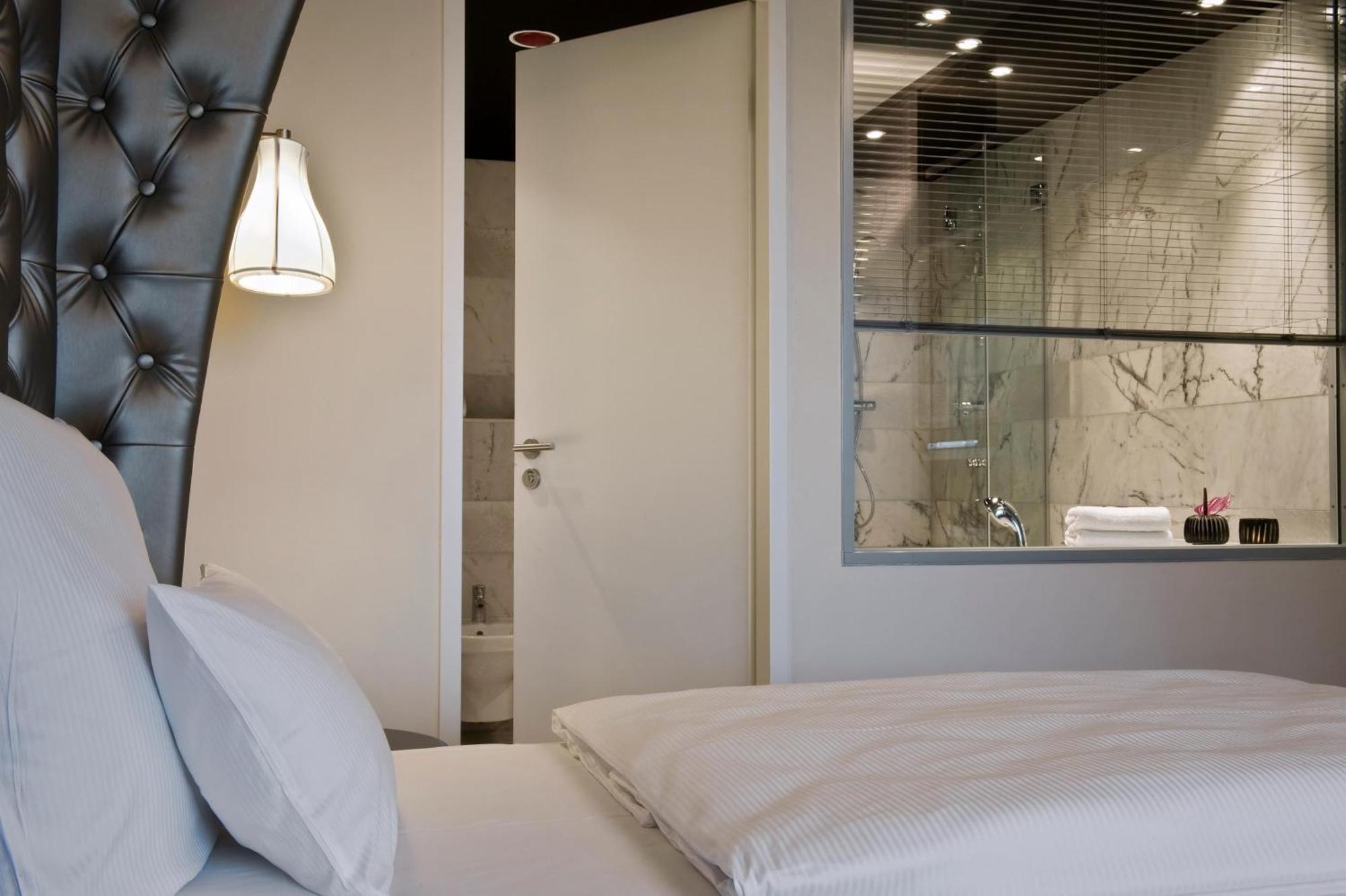 Suite,1599644252:JPEG