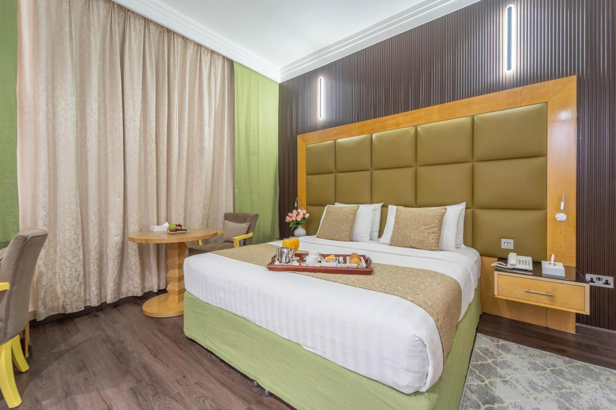 Deluxe King Room
