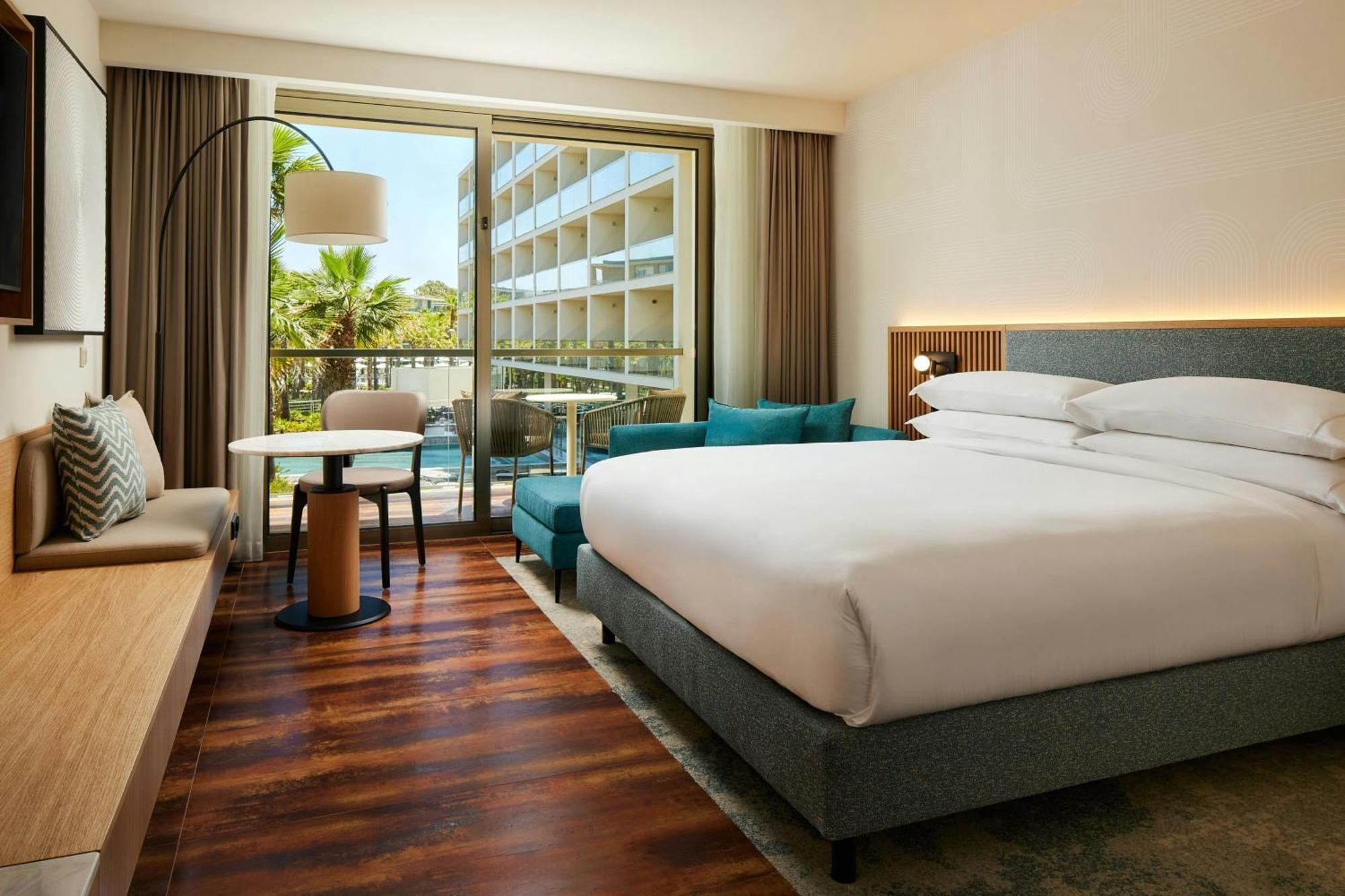 Deluxe King Room with Balcony and Resort View,1688823029:JPEG