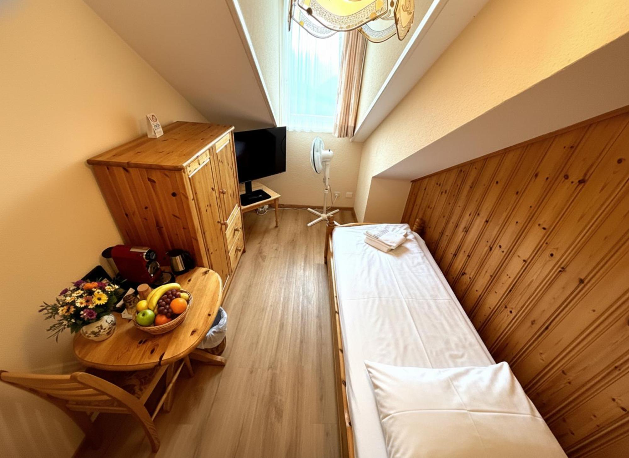 Superior Single Room,1718602595:JPEG