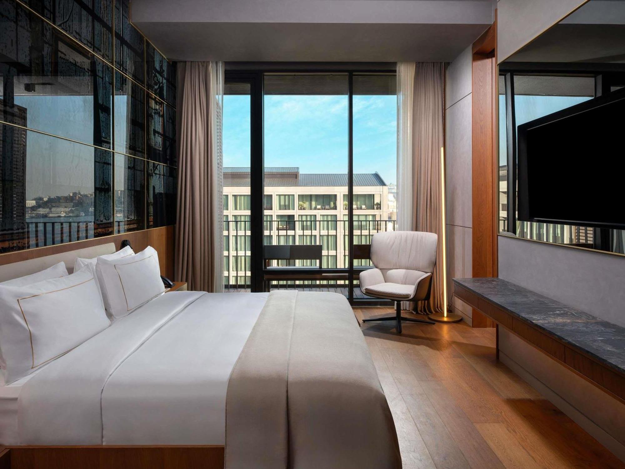 Two-Bedroom Premium Suite Sea View Balcony Nickelodeon Play Access,1740057572:JPEG
