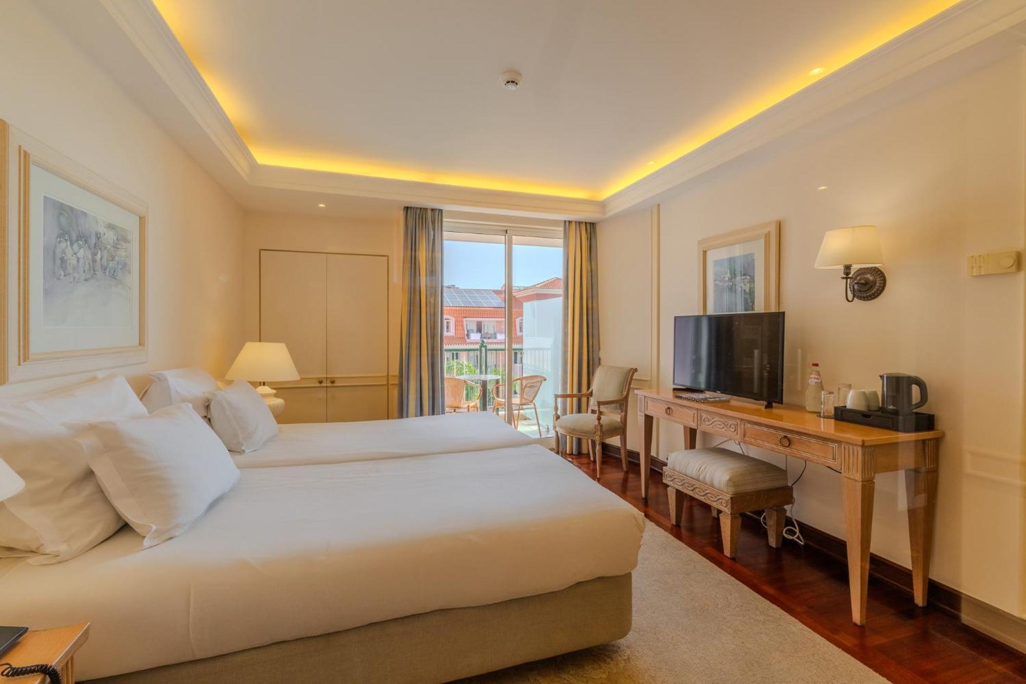 Deluxe Double or Twin Room with Balcony,1743064823:JPEG