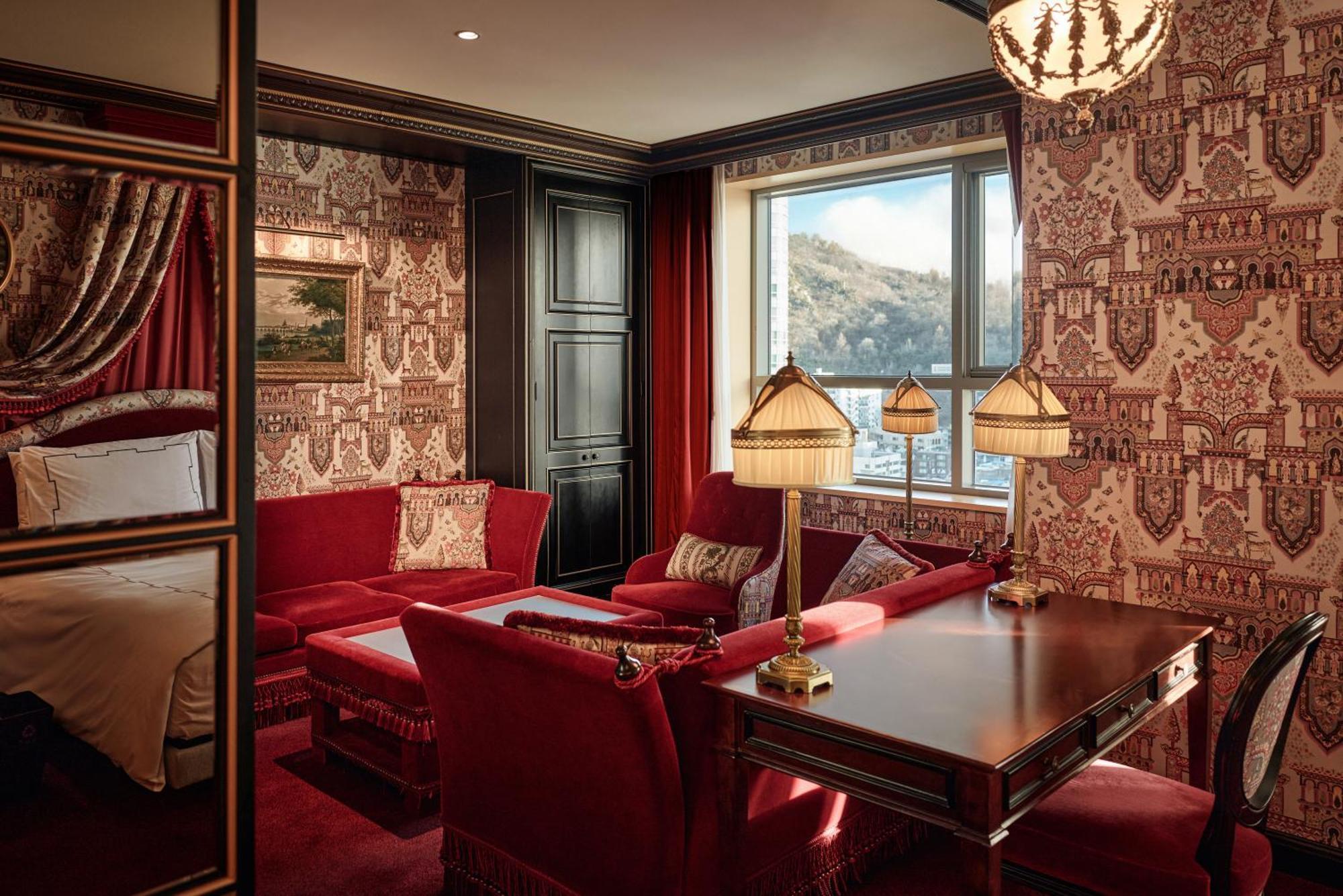 Atelier Junior King Suite with City View - La Maison Boutique  for Two