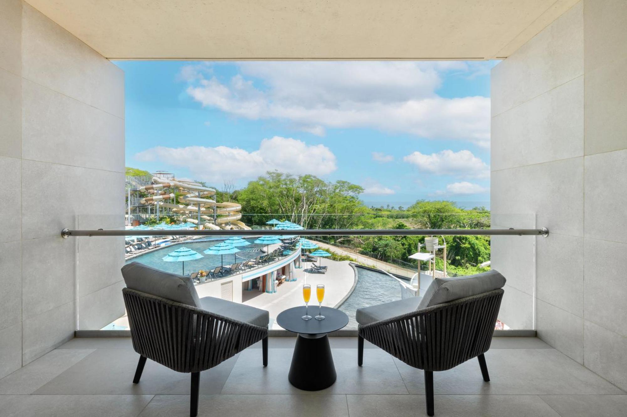 Junior Suite with Pool View