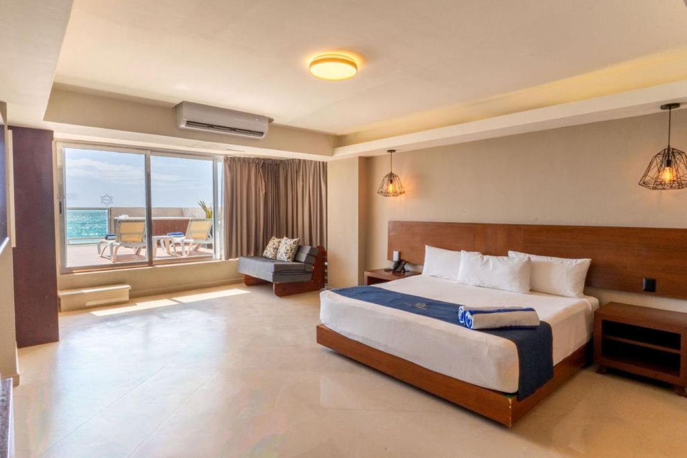 Junior Suite with Hot Tub
