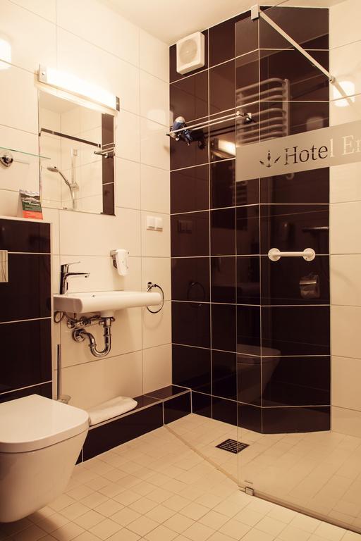 Double or Twin Room,228537302:JPEG