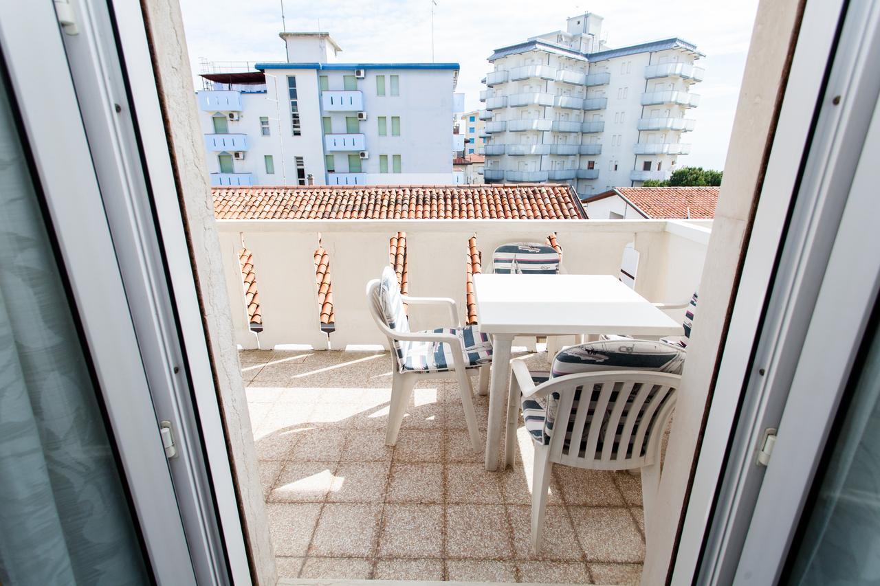 Deluxe Double Room with Balcony,665500464:JPEG