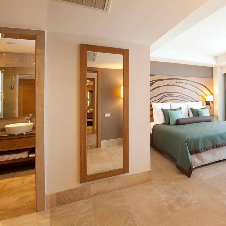 Standard Double or Twin Room Land View
