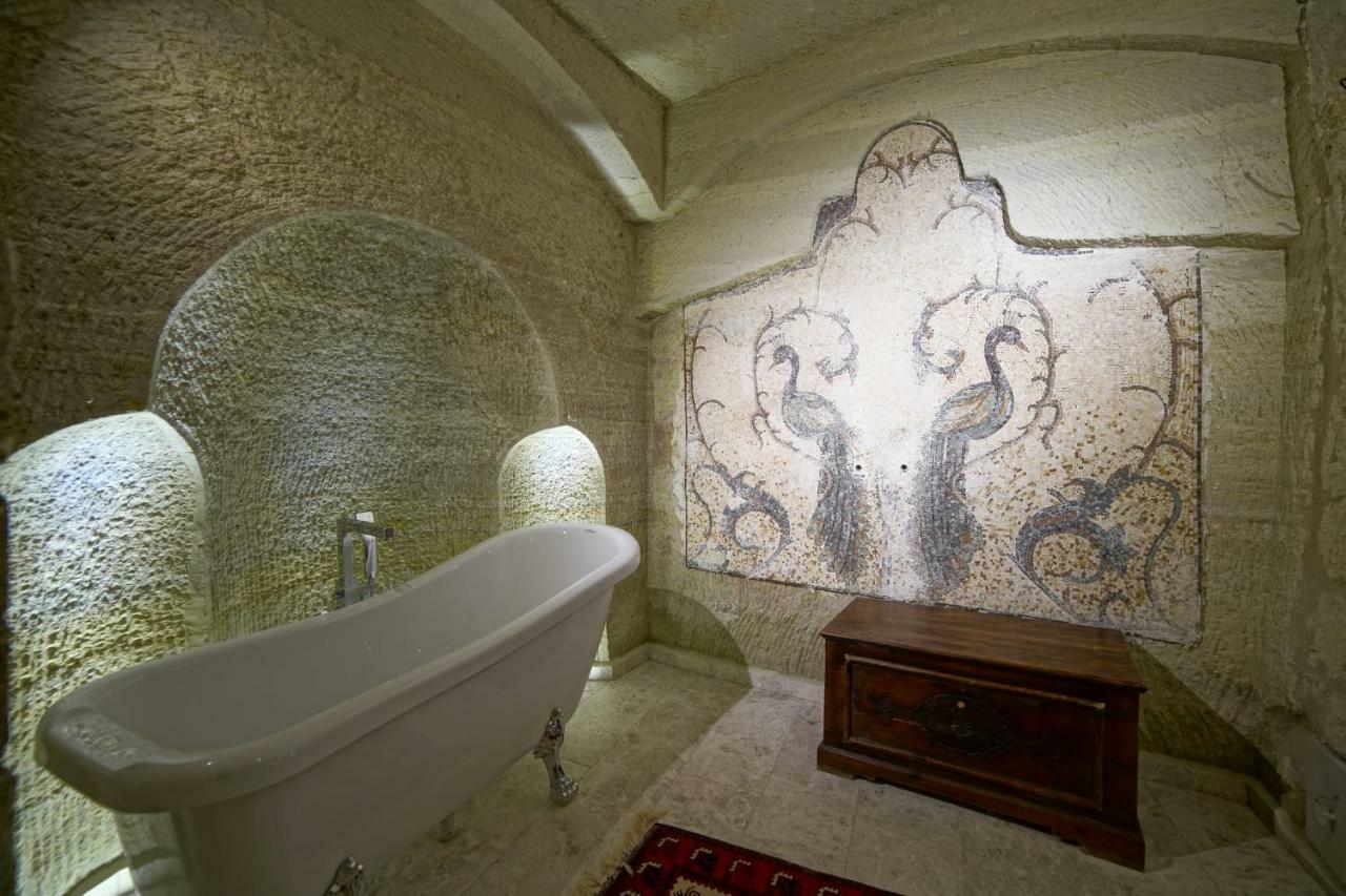 Suite Troglodyte avec Baignoire