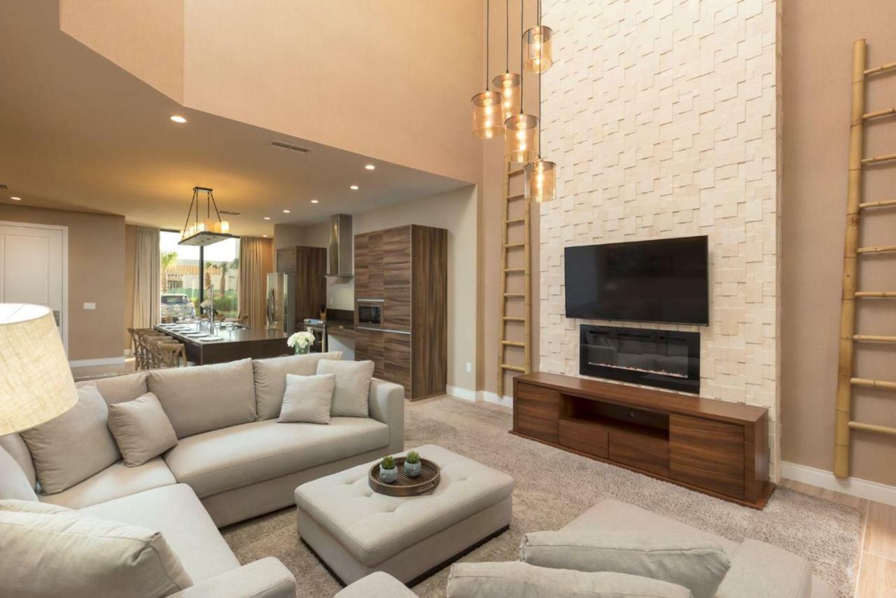 4 Bedroom Villa with BBQ Grill and Hot Tub