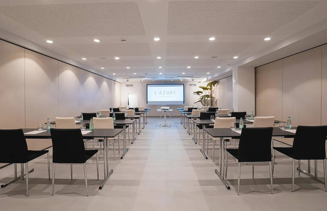 L'Azure Hotel & Spa 4Sup-1