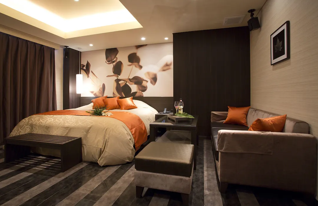 Hotel And Spa Lotus Modern (Adults Only)-1