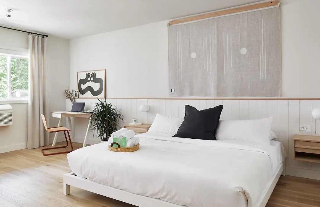 Somewhere Inn Calabogie Boutique Hotel-1