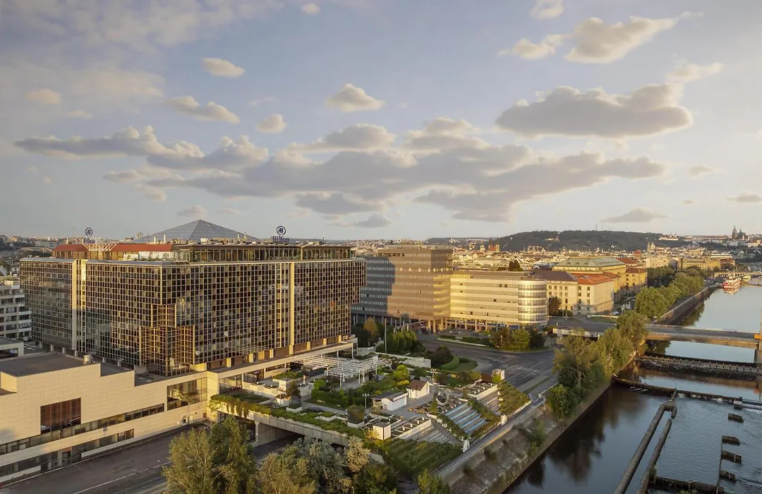 Hilton Prague Atrium-1
