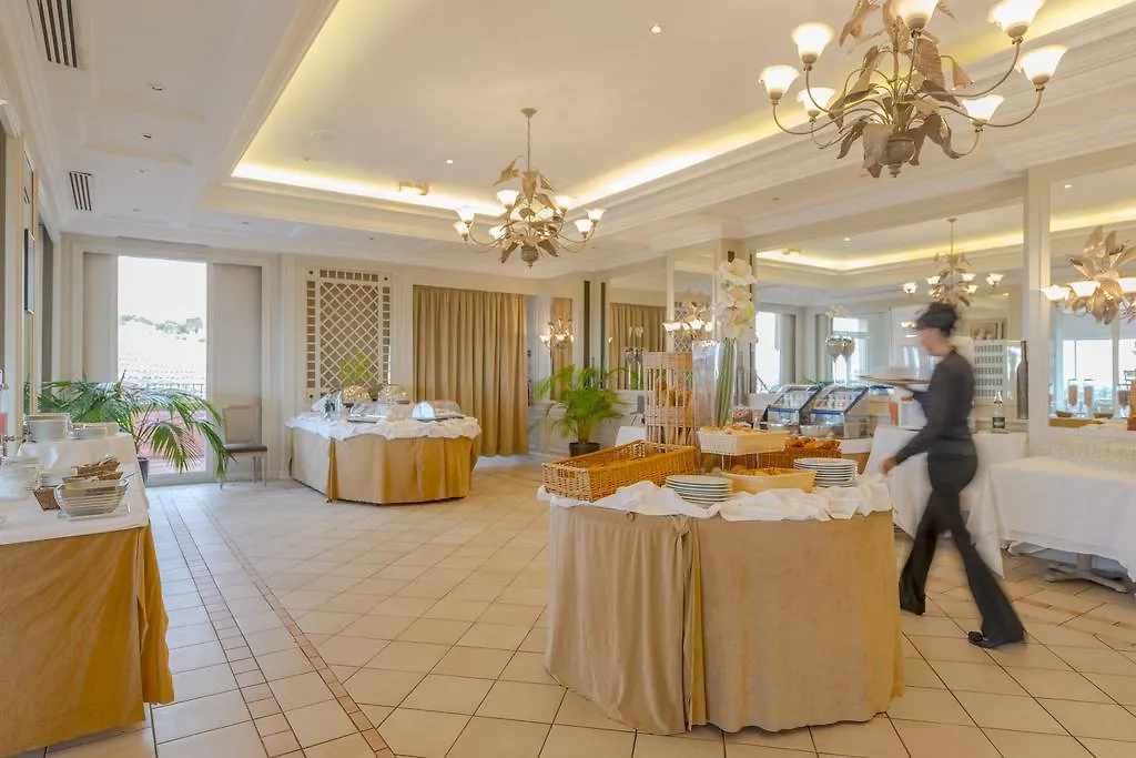 Amarante Golf Plaza-1