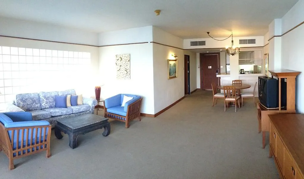Pantip Suites-1