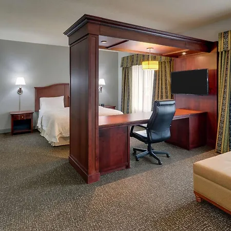 Hampton Inn & Suites Indianapolis-Airport-3