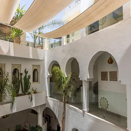 Riad Dar Blanche & Spa-3