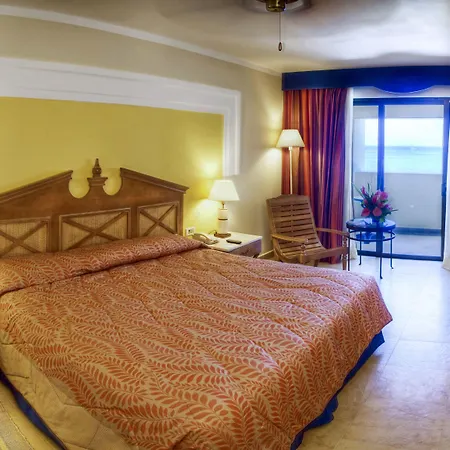 Iberostar Waves Rose Hall Beach-2