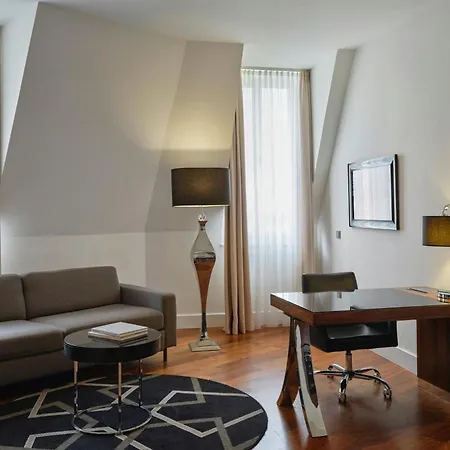 Roomers Berlin Steinplatz, Autograph Collection-3