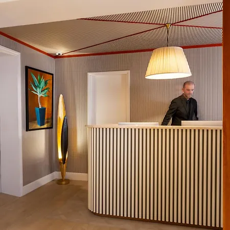 Almarine Eiffel Hotel & Spa By Malone-3