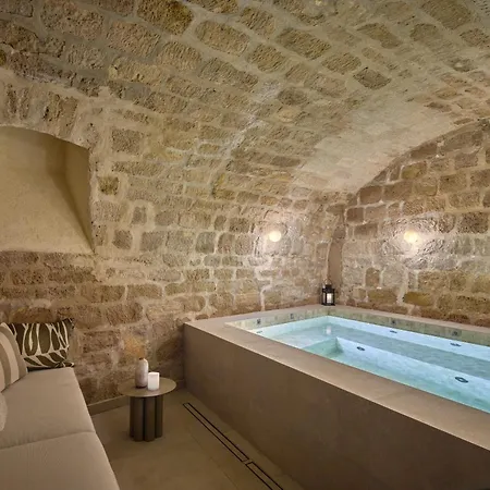 Hôtel Joséphine by Happyculture-3