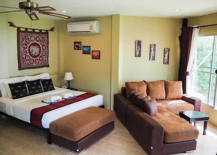 Lanta Castaway Beach Resort