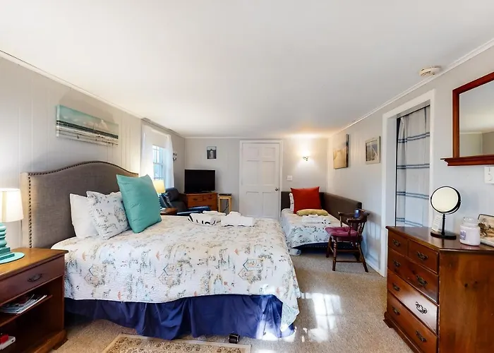 Beach Rose Guest Studio