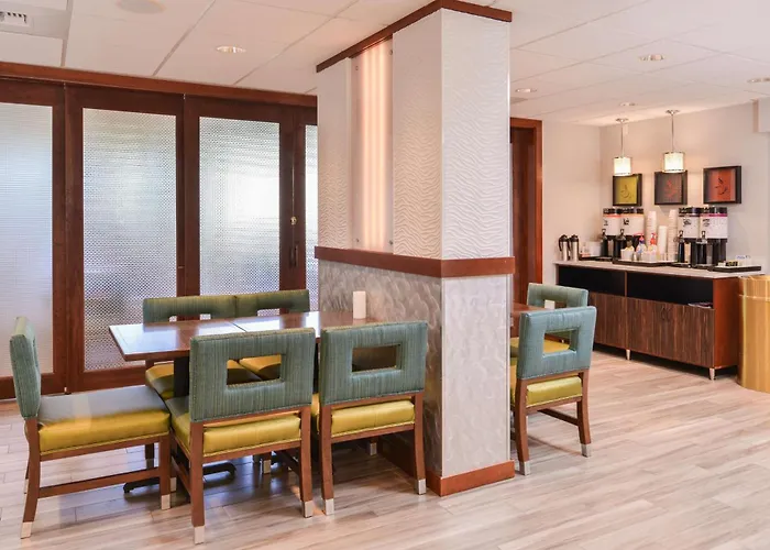 Hampton Inn Seattle Airport