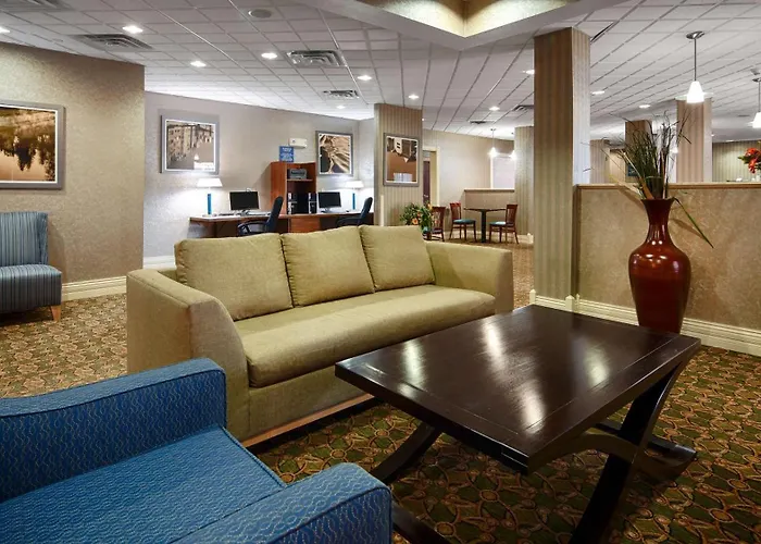 Best Western Plus Kalamazoo Suites
