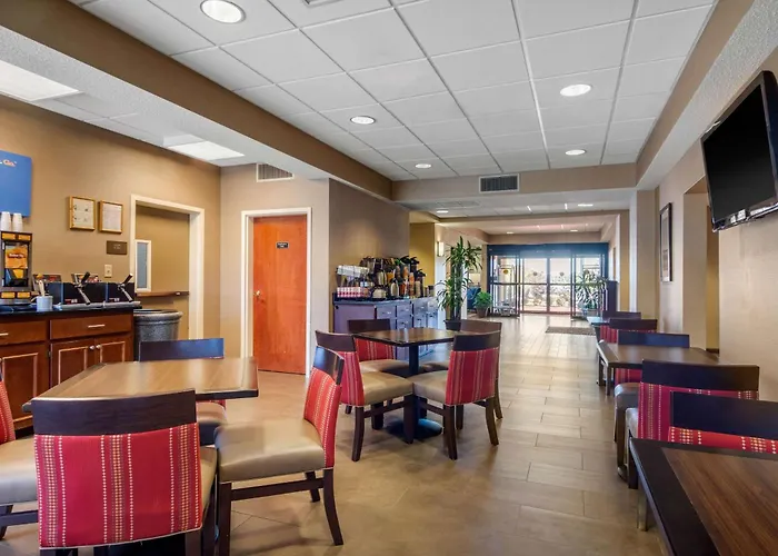 Comfort Inn & Suites Lagrange East