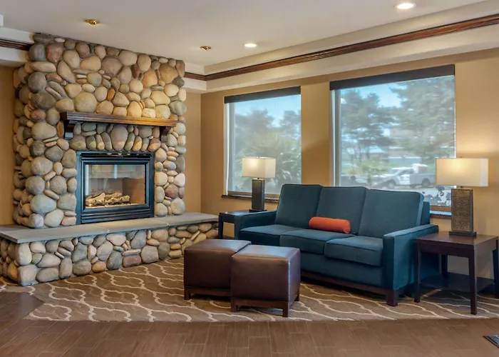 Comfort Inn & Suites Lincoln City