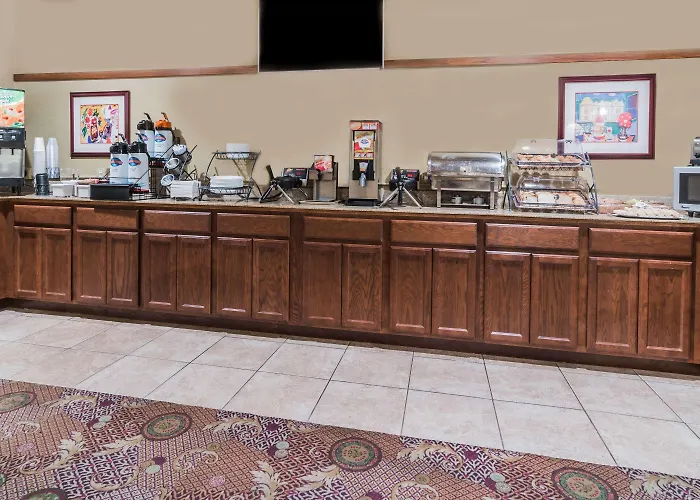Ramada By Wyndham Fargo