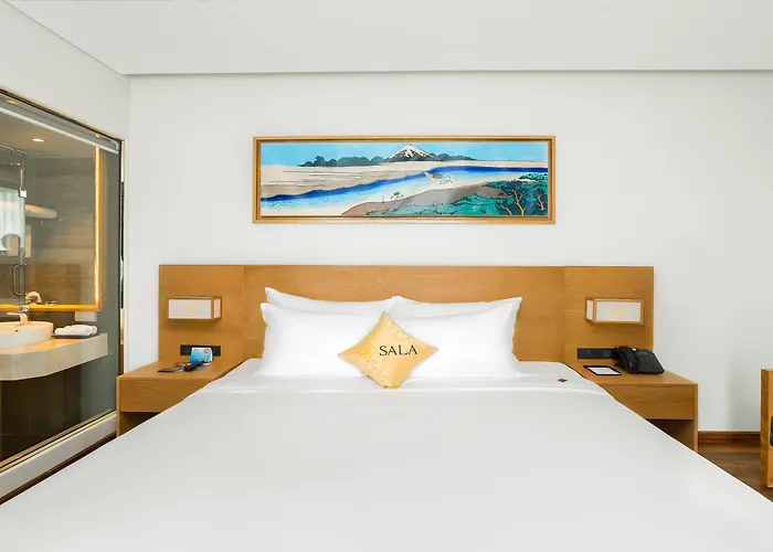 Sala Danang Beach Hotel