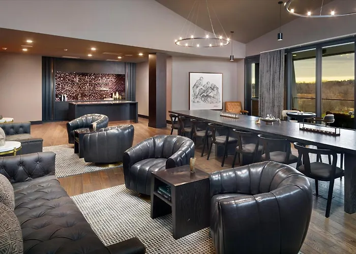 Omni Viking Lakes
