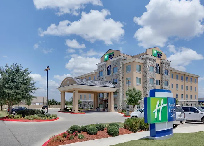 Holiday Inn Express & Suites San Antonio - Brooks City Base By Ihg