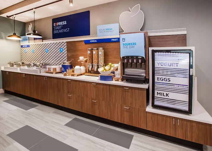 Holiday Inn Express Hotel & Suites Waukegan/Gurnee By Ihg