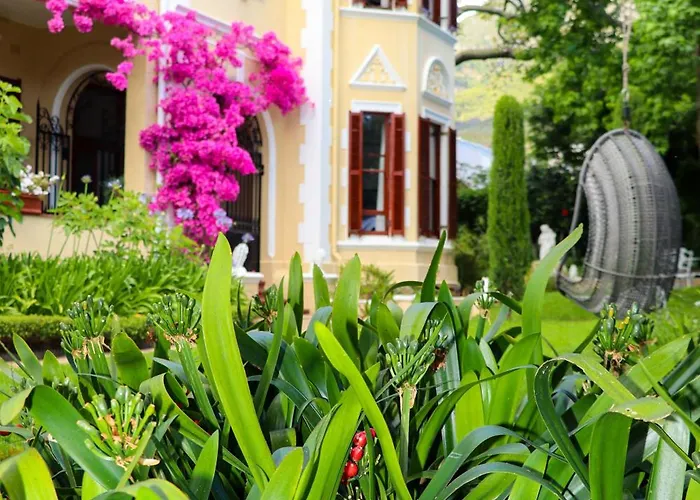 Carmichael House Boutique Hotel