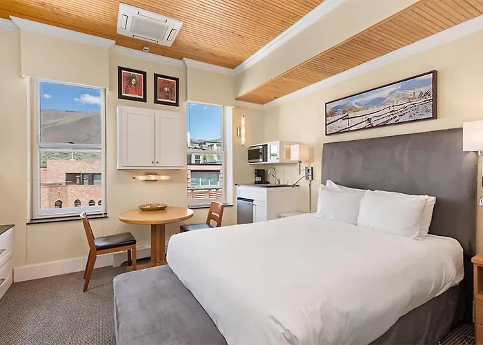 Independence Square 305, Remodeled, 3Rd Floor Hotel Room In Aspen'S Best Location