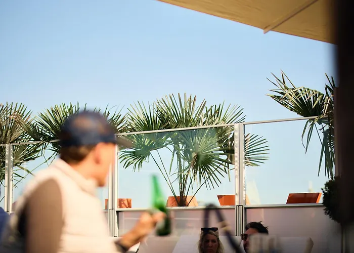Avalon Hotel