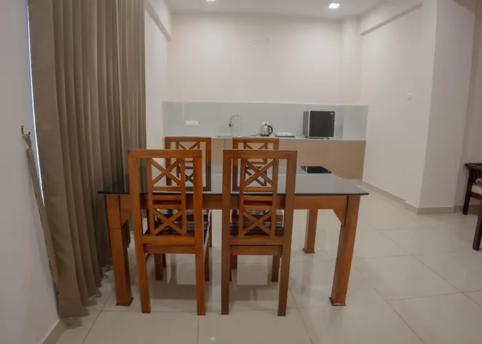 Daffodils Luxury Airport Suites