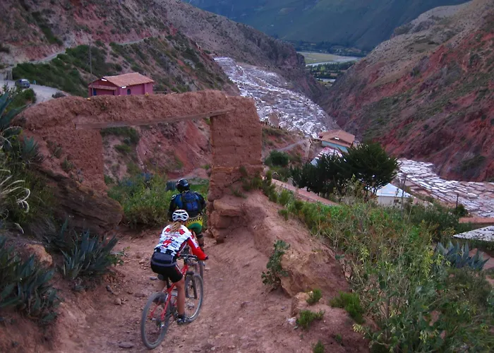 Lizzy Wasi Urubamba